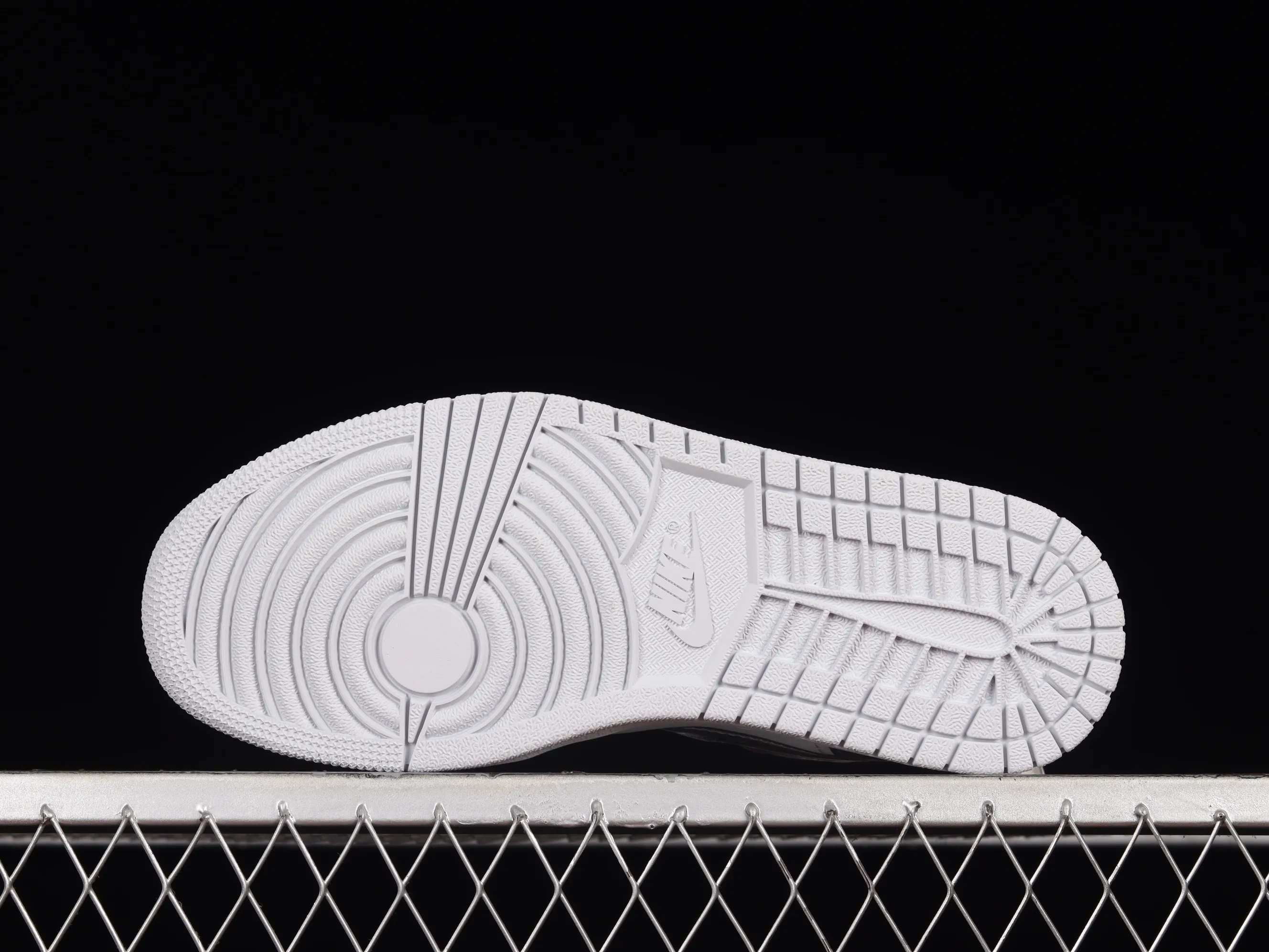 All Categories Air Jordan Jordan Series Basketball Shoes Air Jordan 1 Low Z Edition Air Jordan 1 Low "Gcel" AJ1 Joe 1 Silver Sports Culture Basketball Shoes DX6070-101